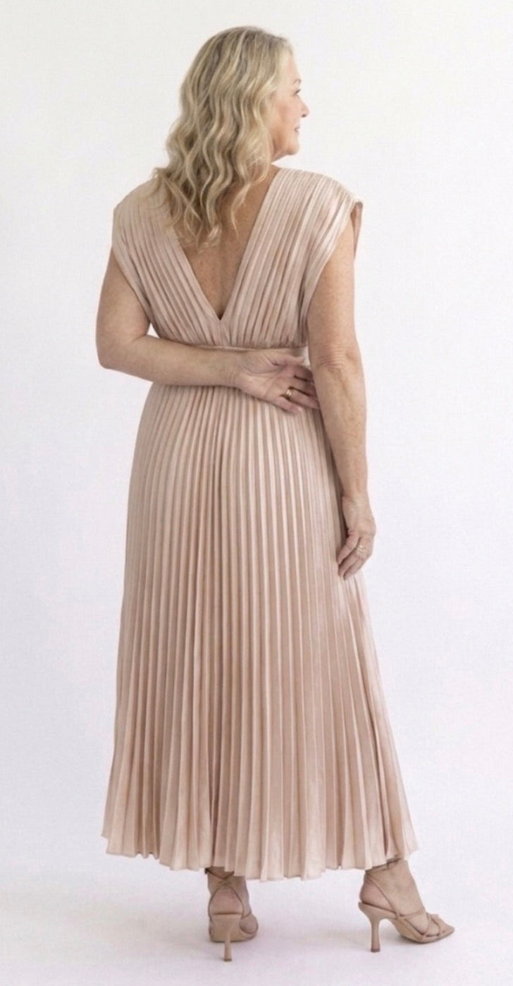 Olivia New York™ | Timeless Pleated Midi Dress